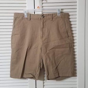 Old Navy Ultimate Slim Khaki Shorts Sz 33